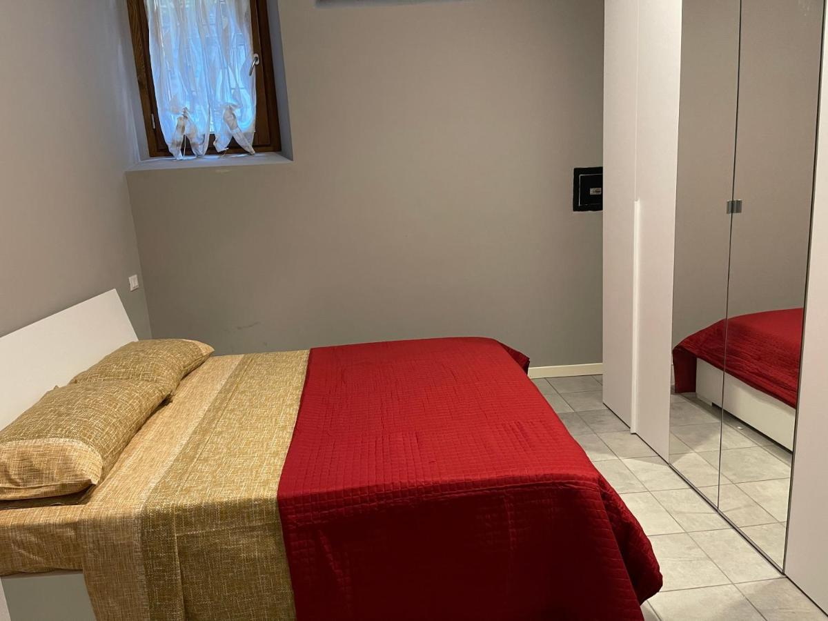 Modern & Nice Apartment Capriate San Gervasio Bagian luar foto